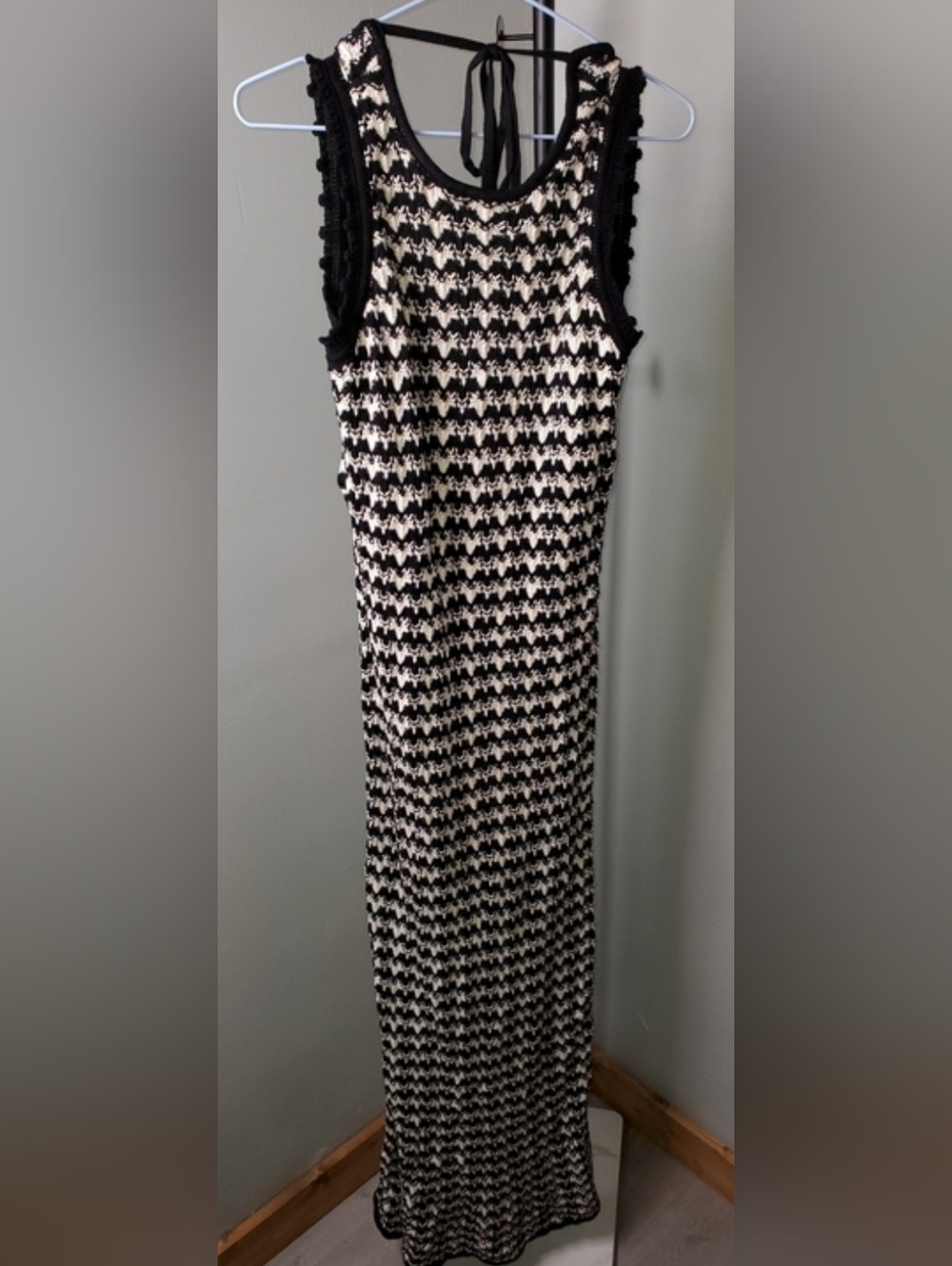 Womens Black & White Knit Sweater Dress - Medium